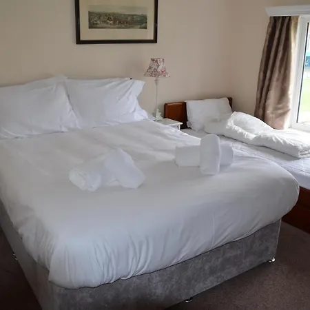 Seaview Large Flat Ideal For Two Families