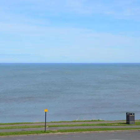 Seaview Large Flat Ideal For Two Families *